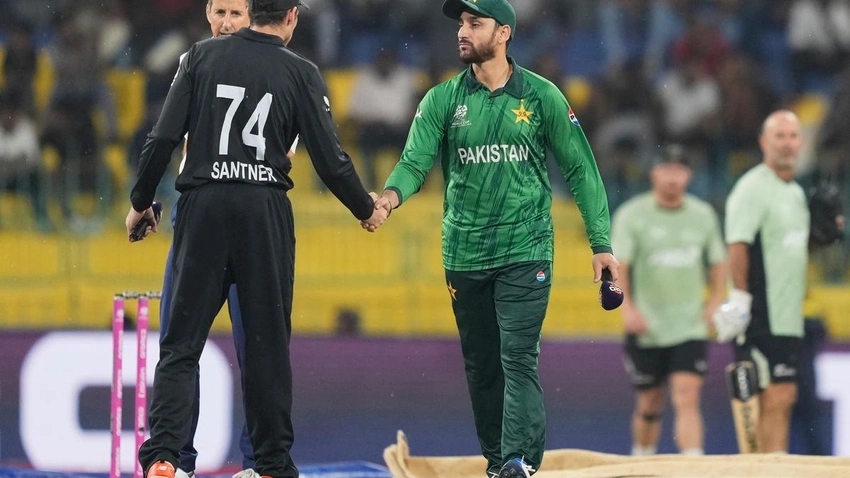 Rain Delays Pakistan vs New Zealand as T20 World Cup Opens in Colombo
