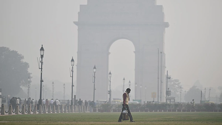 Delhi AQI Hits 450 in Wazirpur as GRAP-III Kicks In