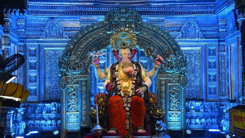 Mumbai Police Deploys 16,800+ for Ganeshotsav Security! 🚔