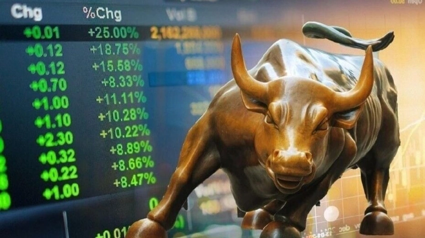Sensex Dips 313 Points Ahead of Economic Survey 2025-26