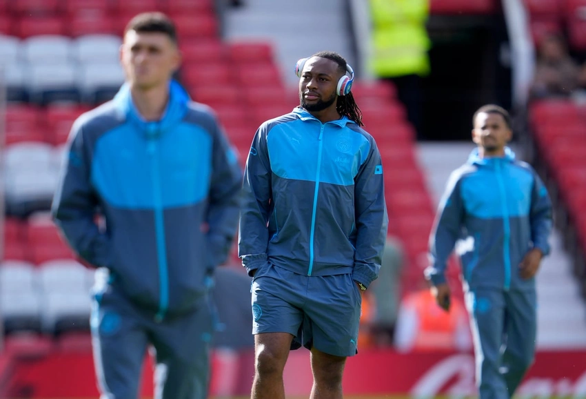 Maresca: Fernandes Deserved Red Too in Heated Manchester Derby Win!