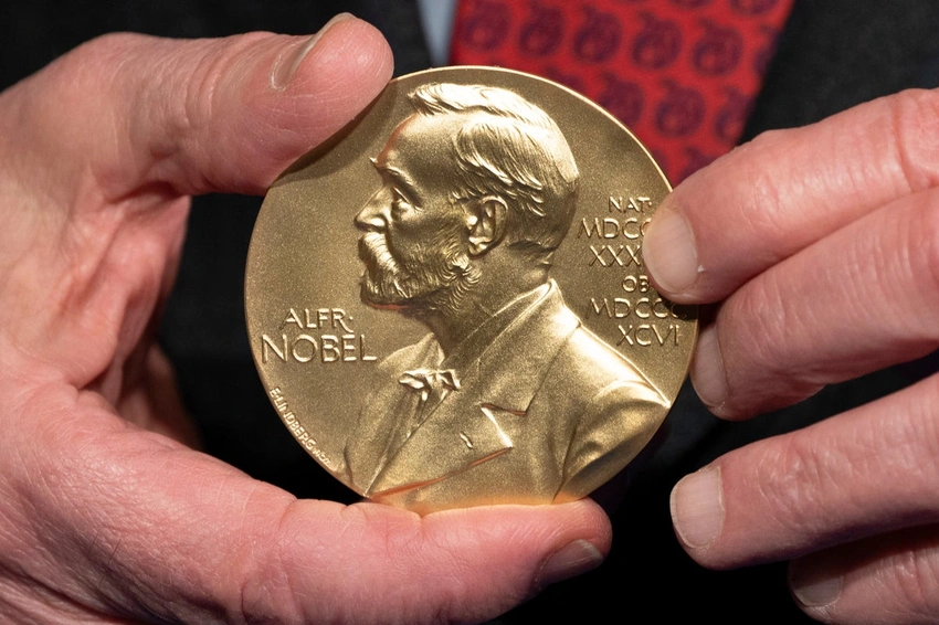 Nobel Chemistry Prize Awarded for Mirror-Image Molecule Breakthrough