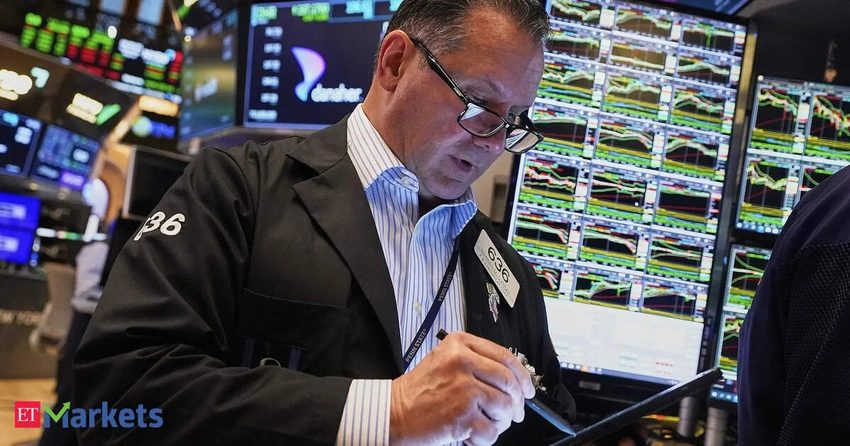 US Stocks Rally: Semiconductors Lead Amid Mideast Tensions & AI Hopes
