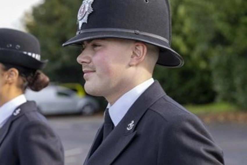 Officer dies in Kent crash while responding to emergency call