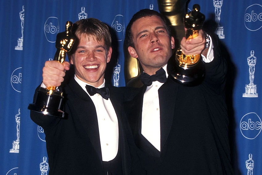 Affleck Jokes He's Just a Bit Better Shaped Than Damon for The Rip