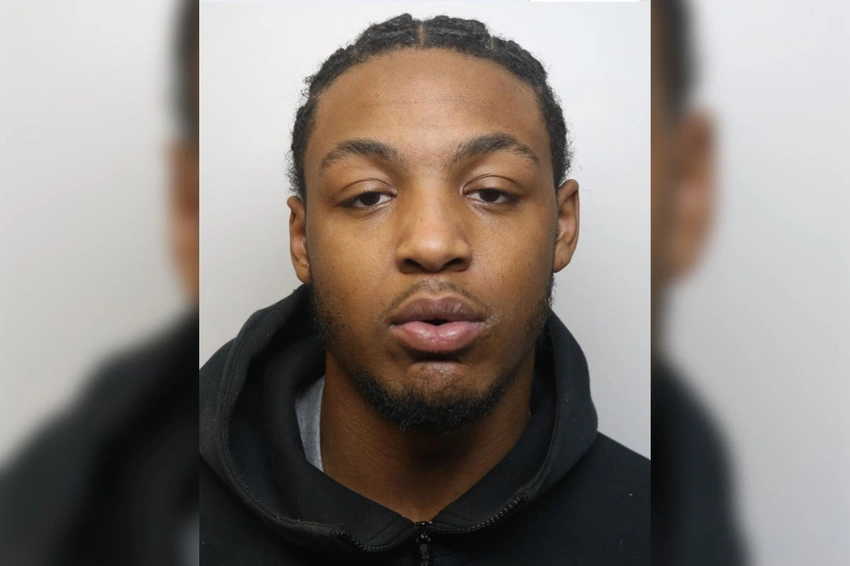 Killer Laughs on Night Bus After Stabbing Student in Twickenham