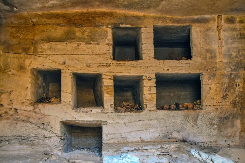 Ancient Byzantine City Unearthed in Egypt's Western Desert!