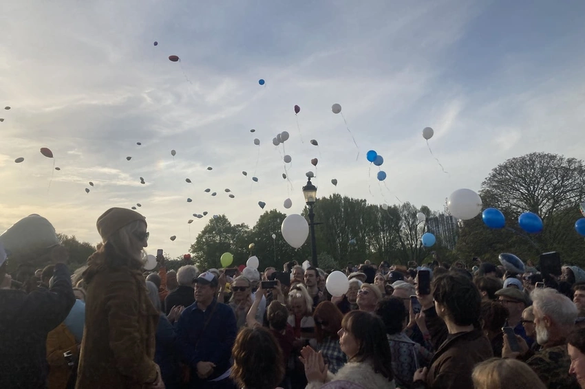 Suggs leads emotional Primrose Hill vigil for stabbed student Finbar Sullivan
