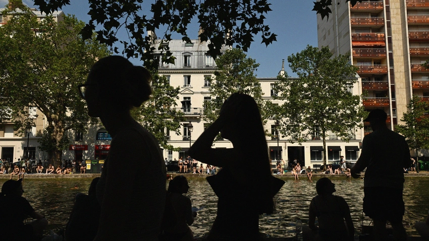 The Great AC Divide: Is Comfort a Right, or a Cultural Choice?