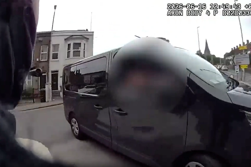 Hero Driver Gives Armed Cop Lift to Catch Fleeing Suspect in Margate!