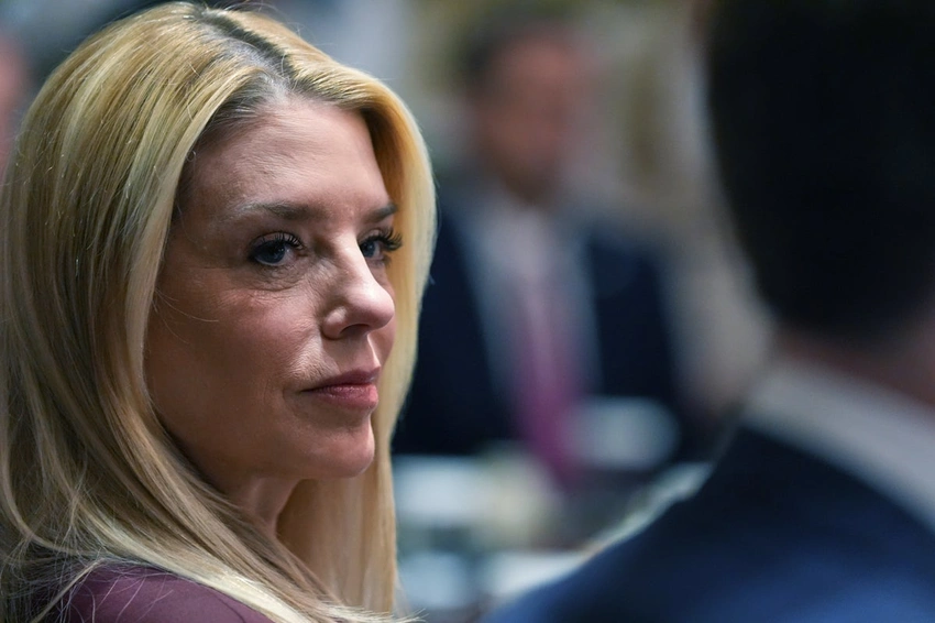 Pam Bondi faces contempt threat over Epstein hearing refusal