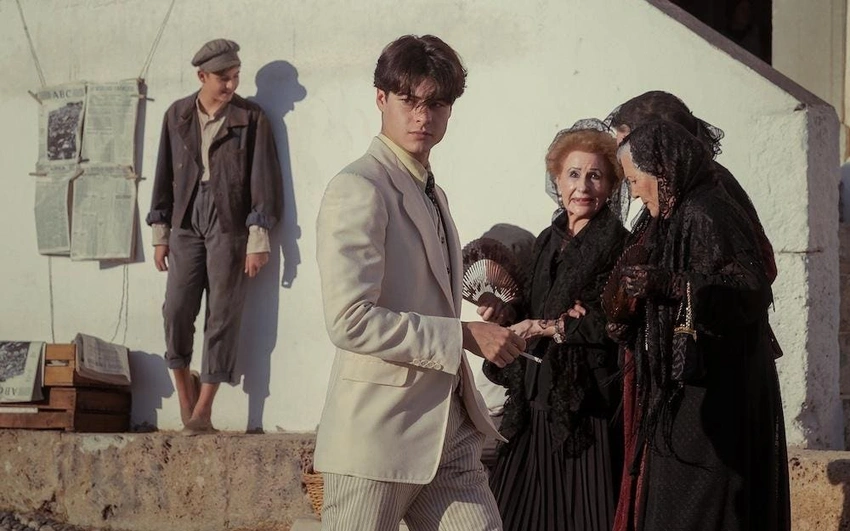 Cannes Winner 'La Bola Negra' Trailer Drops! Penélope Cruz & Glenn Close Star