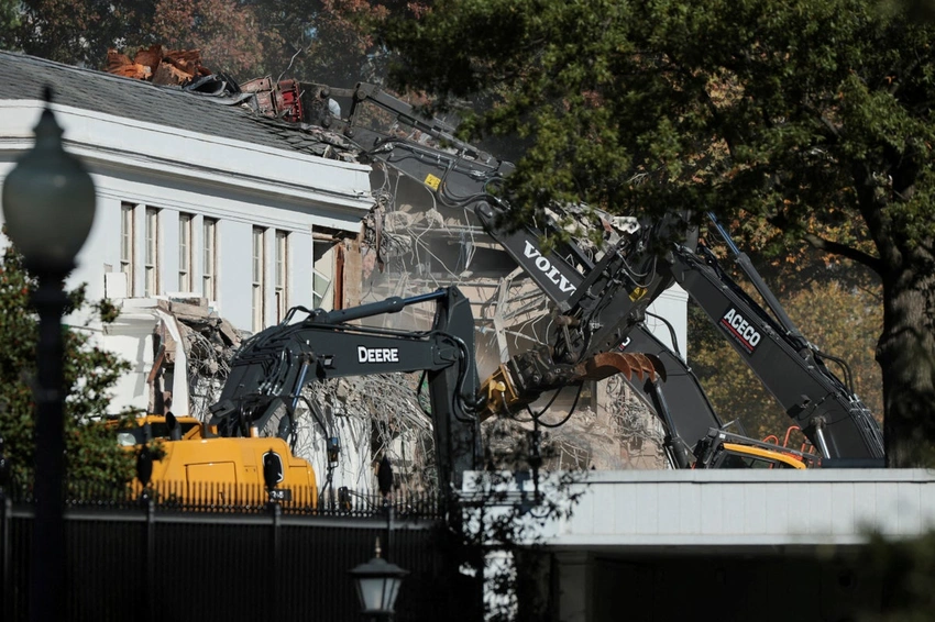 Trump's White House 'Military Complex' Ballroom Project Gets Green Light From SCOTUS!