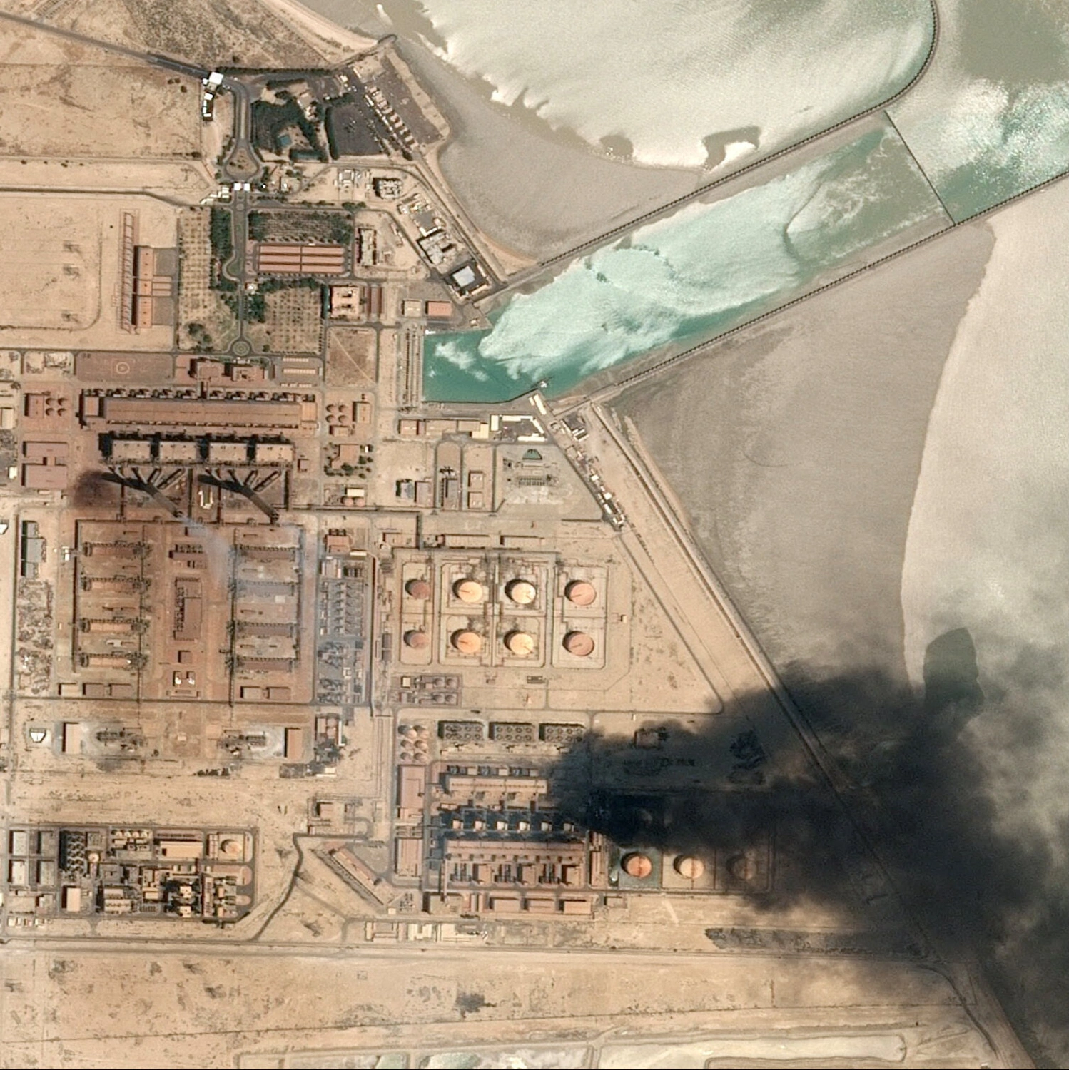 Kuwait's Water Under Attack: Desalination Plants Hit in Gulf Airstrikes