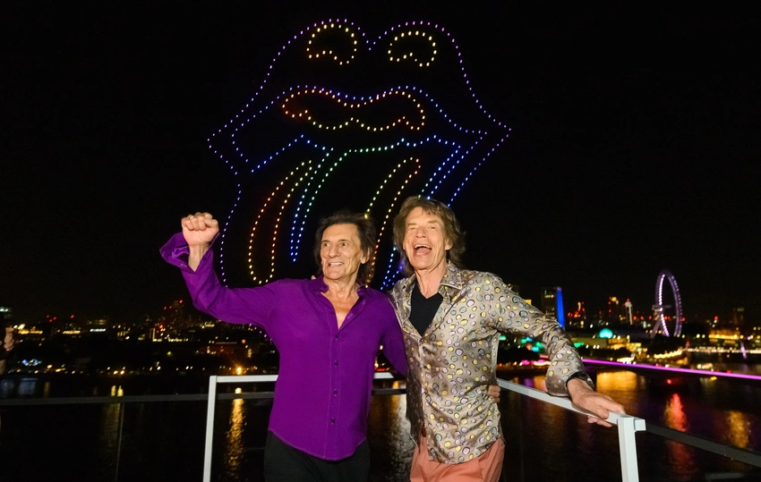 Jagger Praises Beatles, Macca Rocks Stones' New Album "Foreign Tongues"!