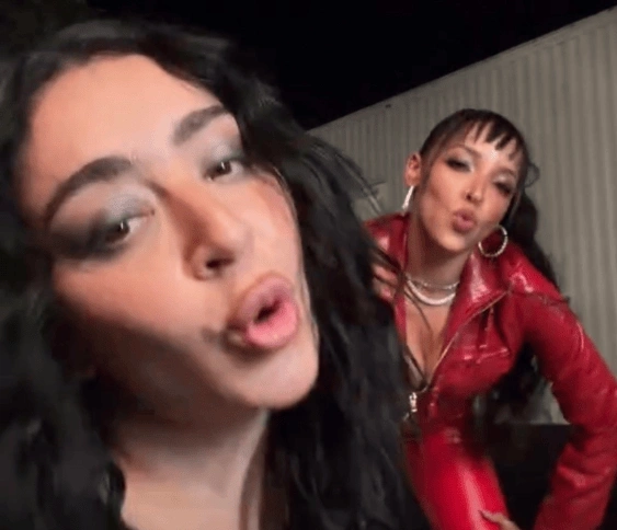 Pop Powerhouses Unite! Charli XCX & Tinashe Ignite ACL Stage 🌟