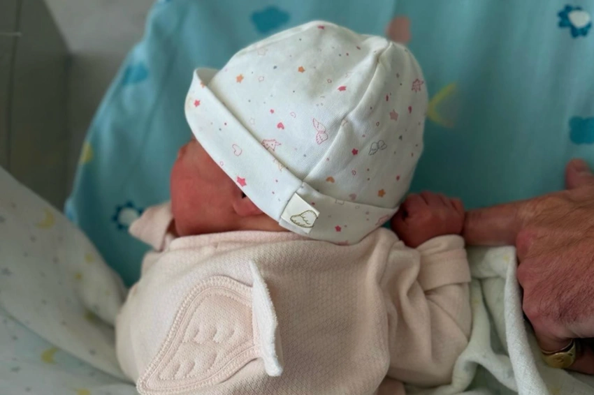 Princess Eugenie Welcomes Baby Girl in Lisbon! 👑👶