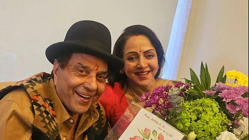 Hema Malini's Heartfelt Tribute After Dharmendra's Death