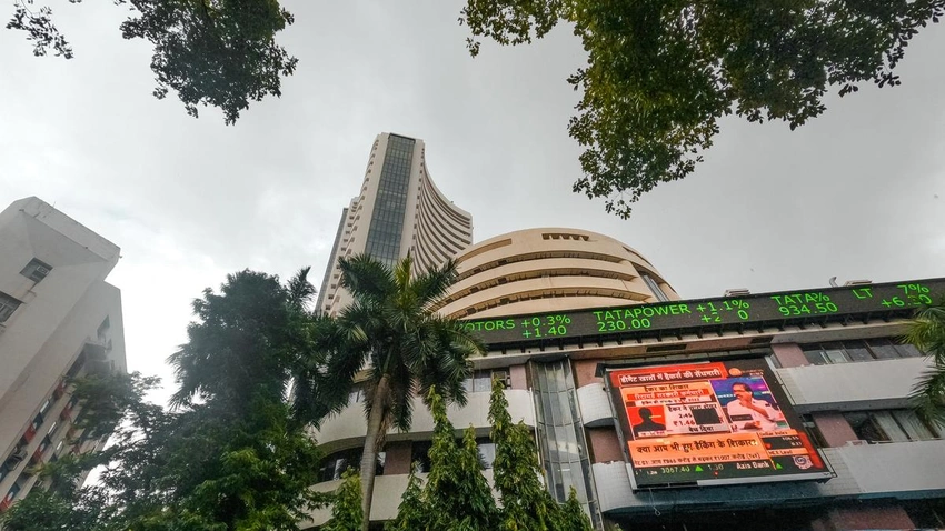 Sensex, Nifty Extend Fall as Tariff Fears Spook Markets