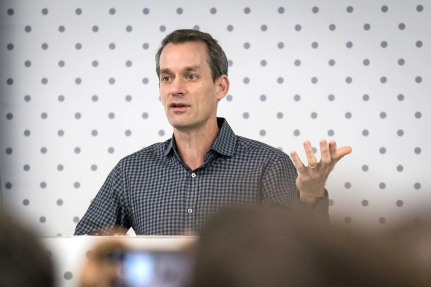 AI's Top Minds Flee Big Tech for Startup Gold Rush