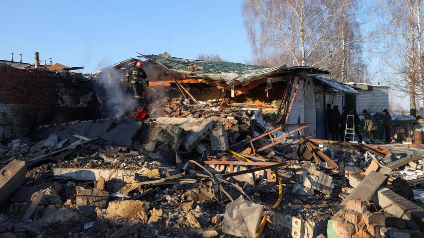 Paris Talks Push Ukraine Security Guarantees Amid Uncertain Prospects