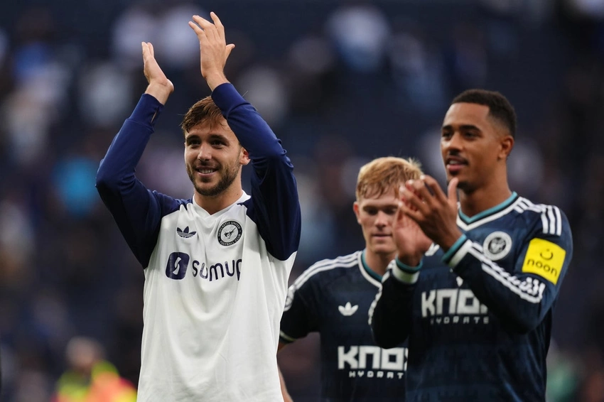 Newcastle's Masterstroke: Nico Gonzalez Shines in Dominant 2-0 Win Over Spurs!