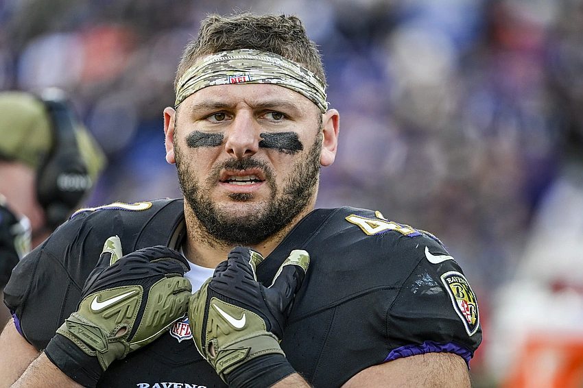 Ravens restructure Jackson's deal to clear $40M ahead of Hendrickson signing