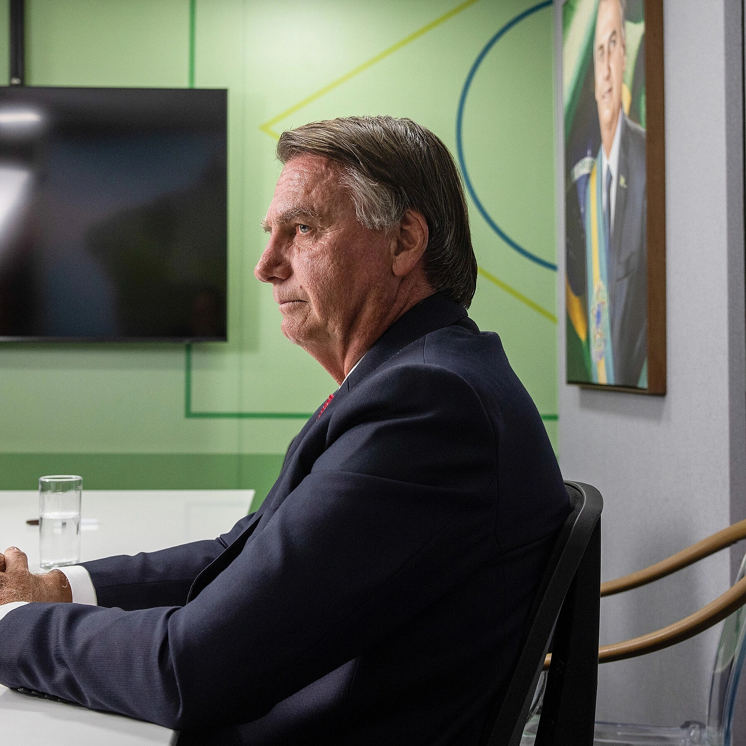 Bolsonaro Faces 27-Year Coup Prison Term, Begins Next Step in Brasília