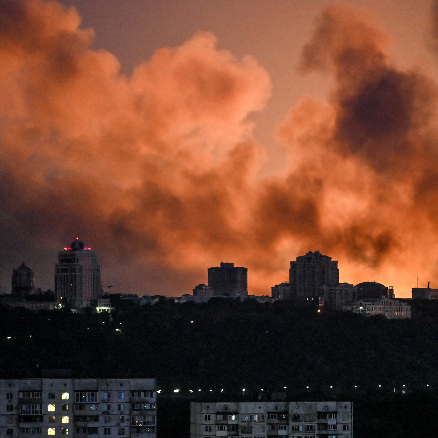 Russia Launches Massive Hypersonic Strike on Kyiv: What We Know