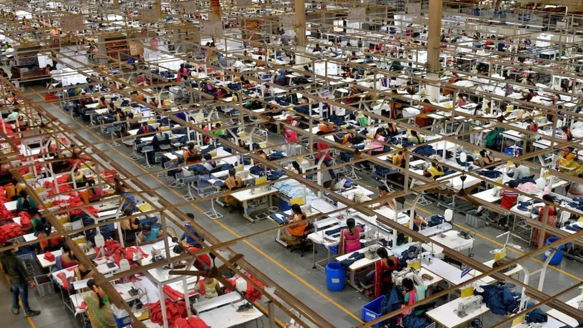 Iran War Sends Shockwaves Through India's Textiles, Chemicals, and Mango Exports