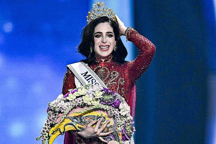 Resigned Judge Claims Miss Universe Owner Pressured Him to Vote for Miss Mexico