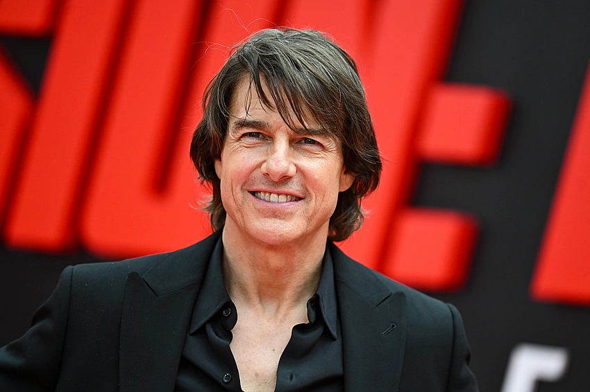 Tom Cruise Accepts Honorary Oscar with Emotional Governors Awards Speech
