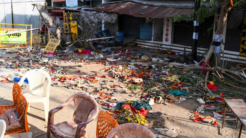 SC Upholds Free Speech in Karur Stampede Case: No Gag Order on TVK Leaders!