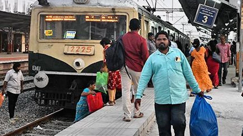 Railways Fills the Gap: 116 Extra Coaches to Ease IndiGo Fallout
