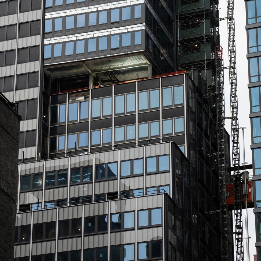 Manhattan Skyscraper Collapse Scare Triggers Criminal Probe!