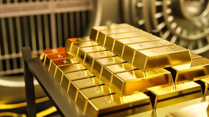 Gold slips on MCX as dollar strengthens; uptrend remains intact