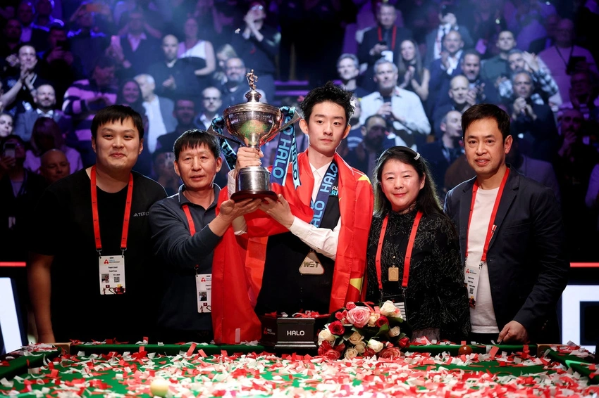 Wu Yize reveals mother's health battles on path to world snooker title