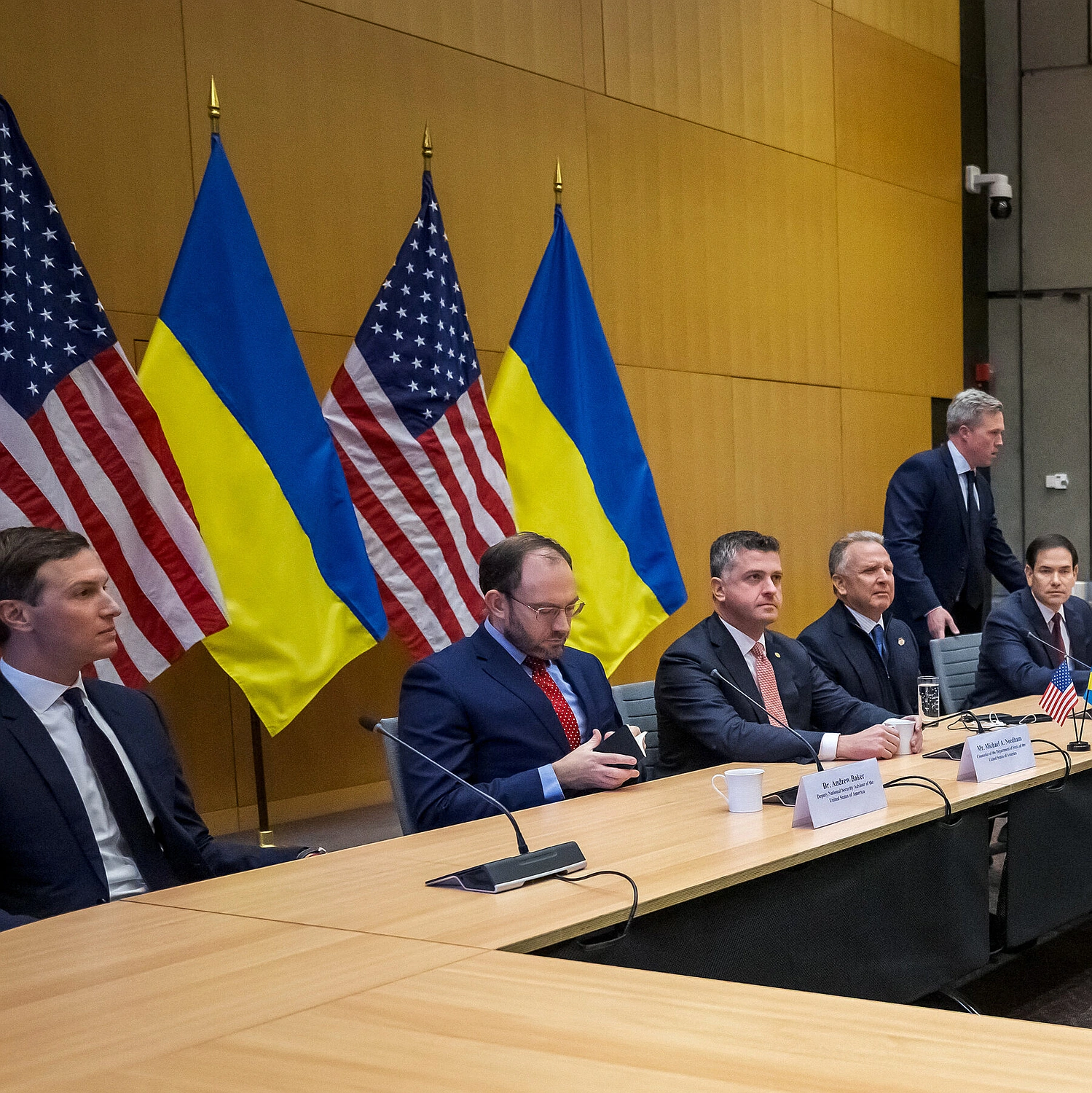 Dan Driscoll: Army Secretary Driving Ukraine Peace Talks