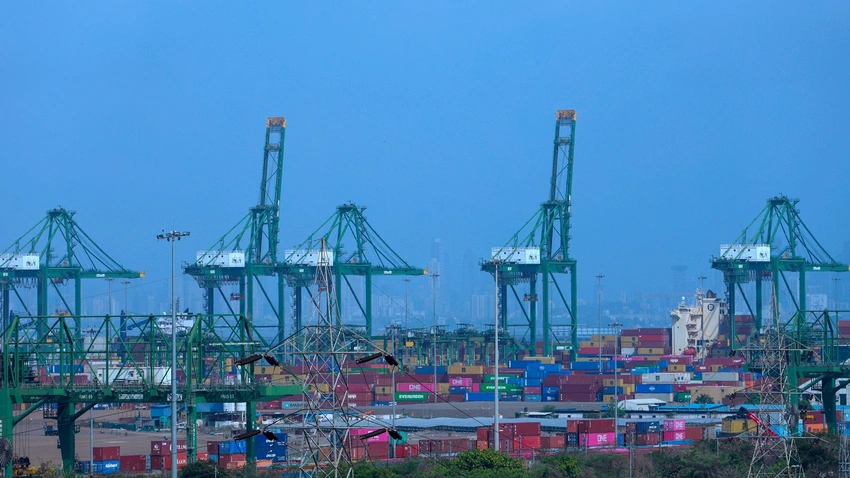 India's Trade Deficit Soars: Record Oil Bill & Electronics Imports Fuel Concern