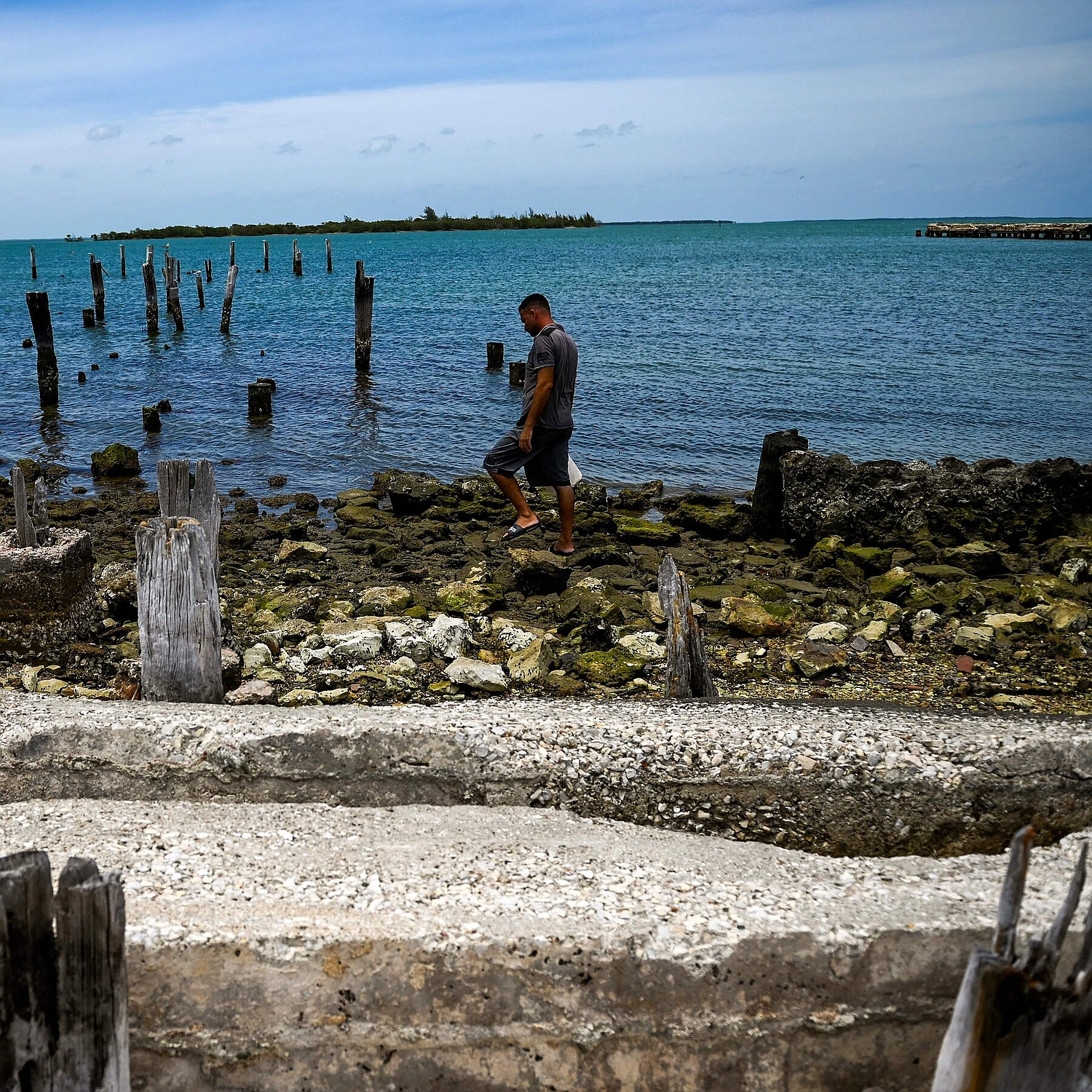 Cuban coast guard clash kills four on US-registered speedboat near Villa Clara