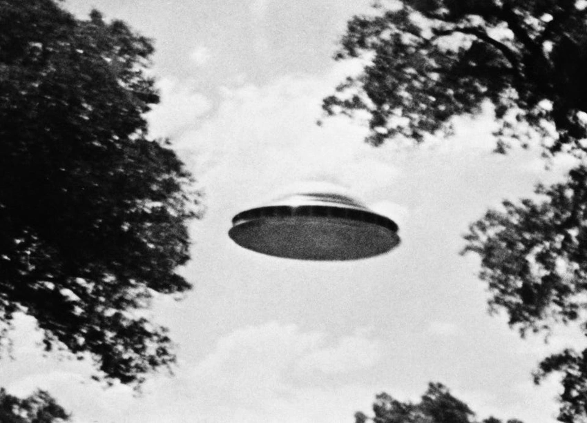 Pentagon Releases Shocking Footage of Jet Shooting Down UFO Over Lake Huron