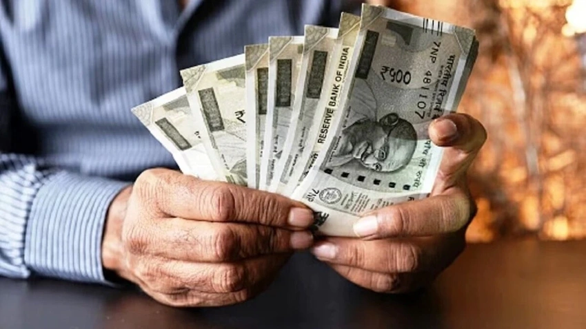 Rupee Hits Record Low as RBI Holds Fire on Interventions