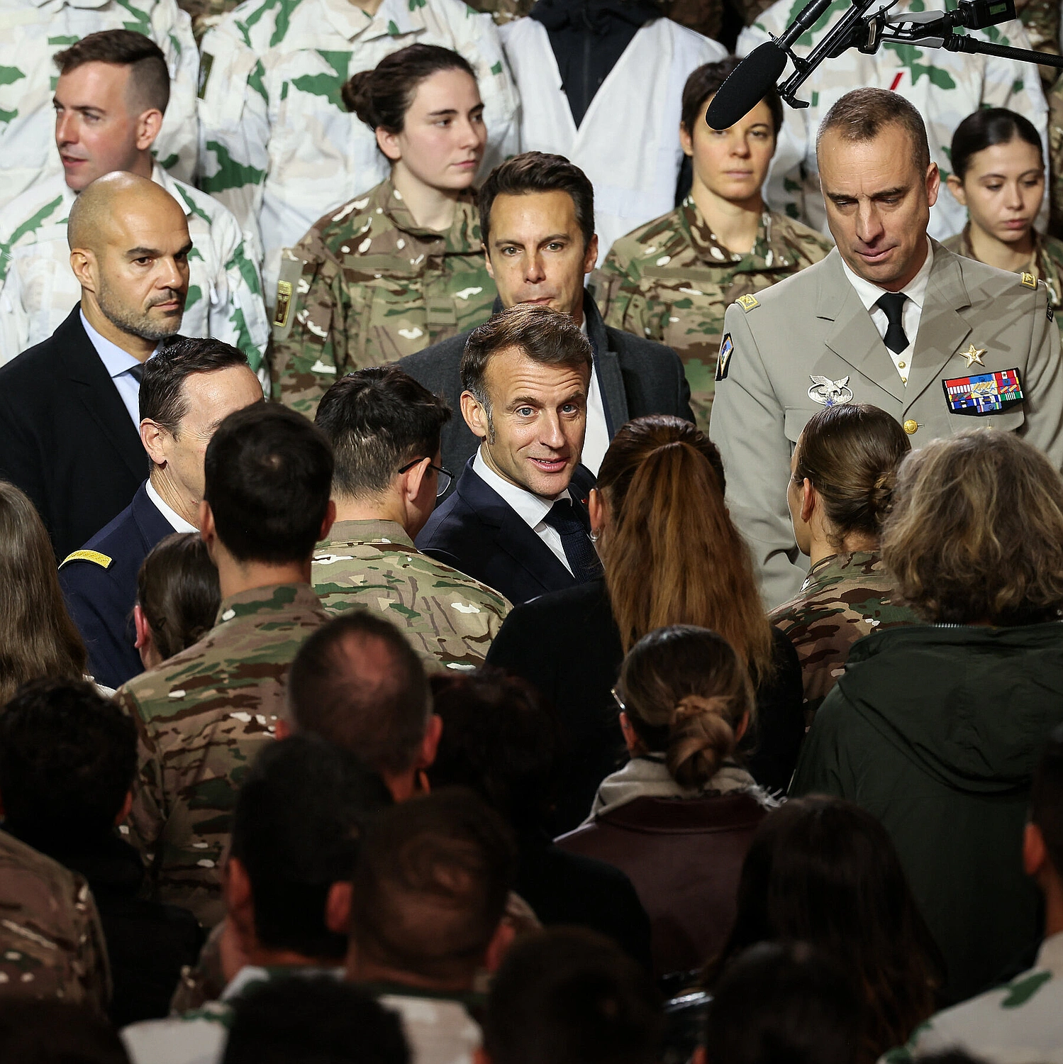 France to revive service with voluntary 10-month military program for teens