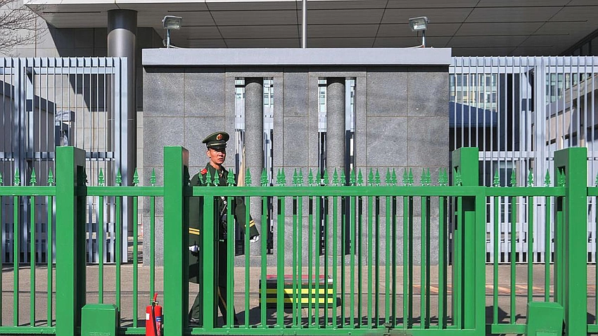 China urges citizens to avoid Japan as Taiwan row escalates