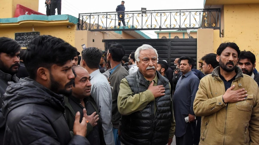 Suicide attack at Shia centre near Islamabad kills at least 31