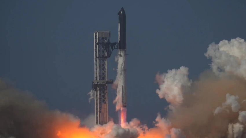 SpaceX Starship's 13th Flight Soars, Deploys Next-Gen Starlinks!