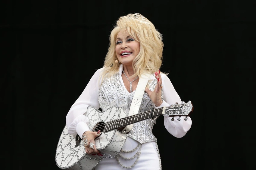 Dolly Parton Reveals Ongoing Health Battle, Says She's "Still Healing"