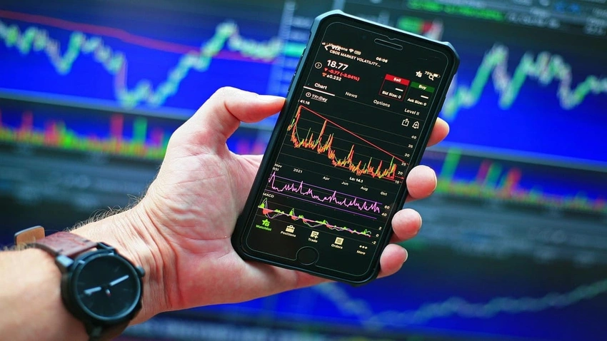IT rout drags Indian markets lower on AI disruption fears