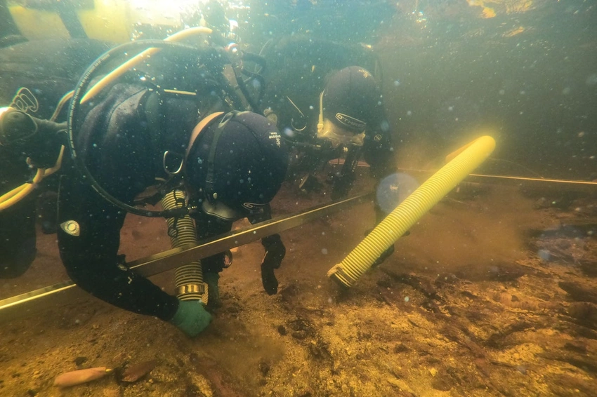 Ancient Neolithic Island in Scottish Loch Reveals Hidden Wooden Platform