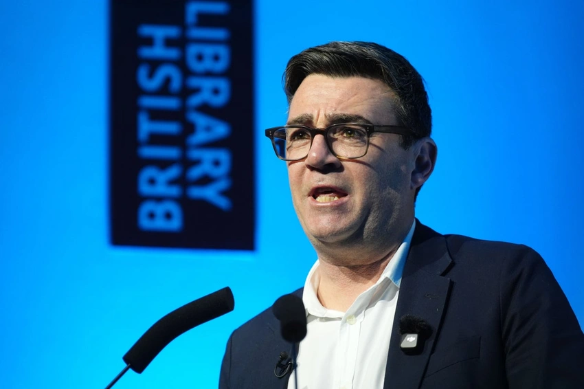 Streeting vows to join Labour leadership bid as Burnham pledges to 'save' party